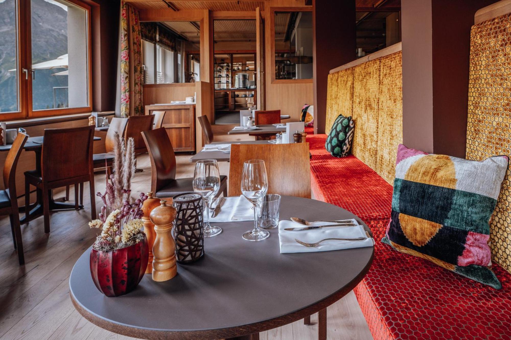 Hotel Goldener Berg Lech Extérieur photo